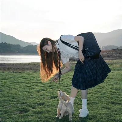 向下扭曲